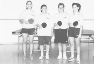 Foto der 1. Damenmannschaft 1999/2000