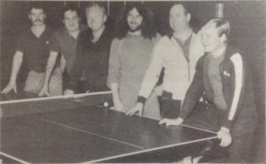 Foto der 2. Herrenmannschaft nach dem siegreichen Spiel um den Aufstieg 1982