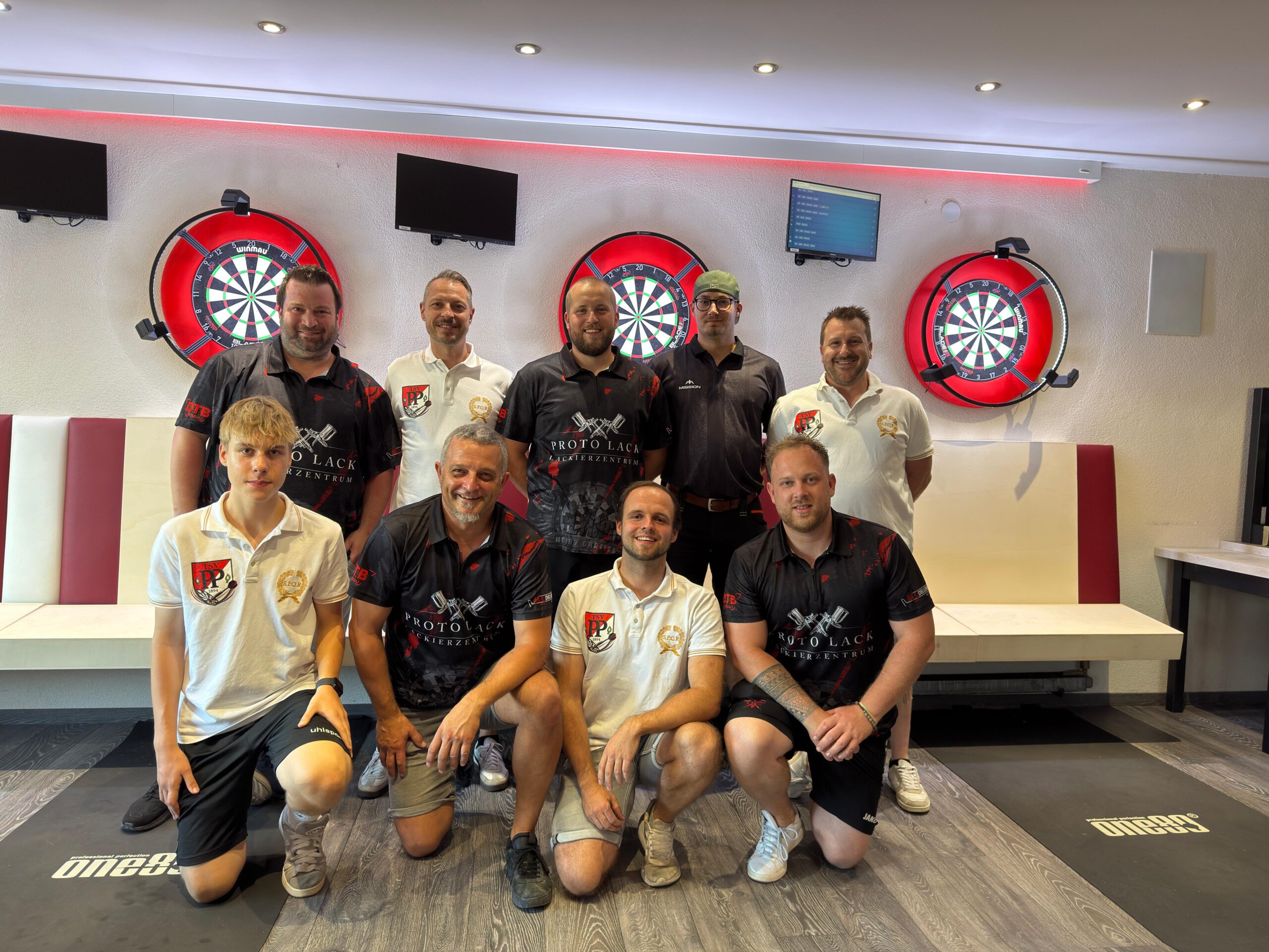 Teamfoto TSV Pöttmes 1 & Flying Hobby Darters Rennertshofen 3